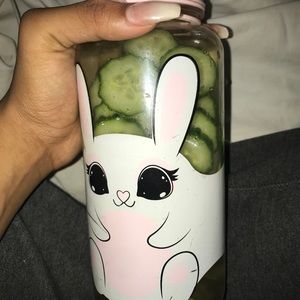 Meet your Posher, Haya